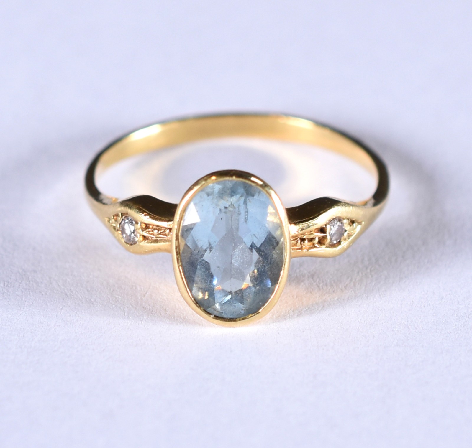 Anel de ouro 18 k, contraste 750 com pedra azul, aro 18 (Por motivos... - foto 1 de 3