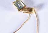 Cordão de ouro 18 k com pendente com pedra azul... - Cordão de ouro 18 k com pendente com pedra azul (Por motivos de segurança a peça não se encontra na loja)