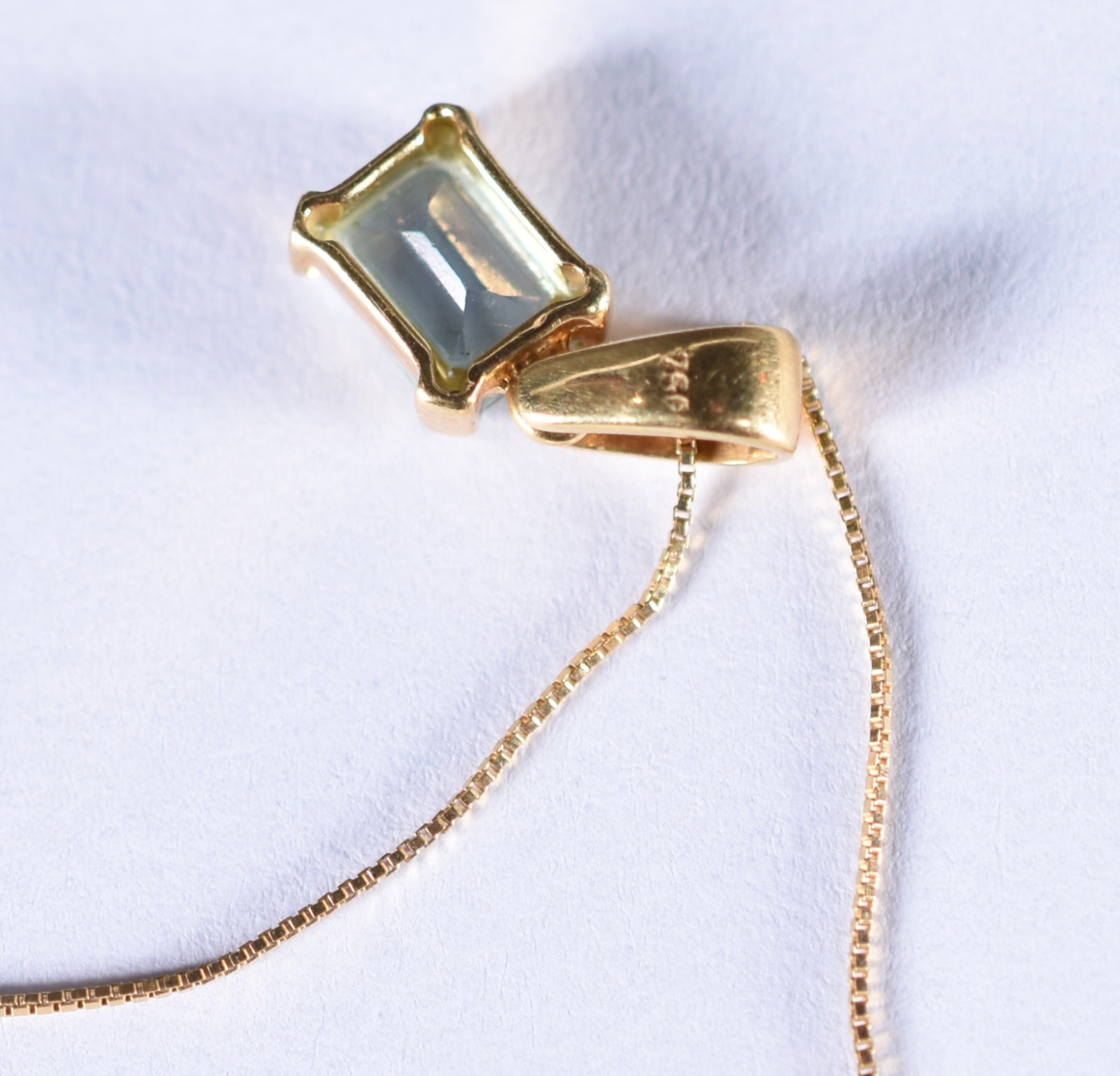 Cordão de ouro 18 k com pendente com pedra azul (Por motivos de... - foto 5 de 5