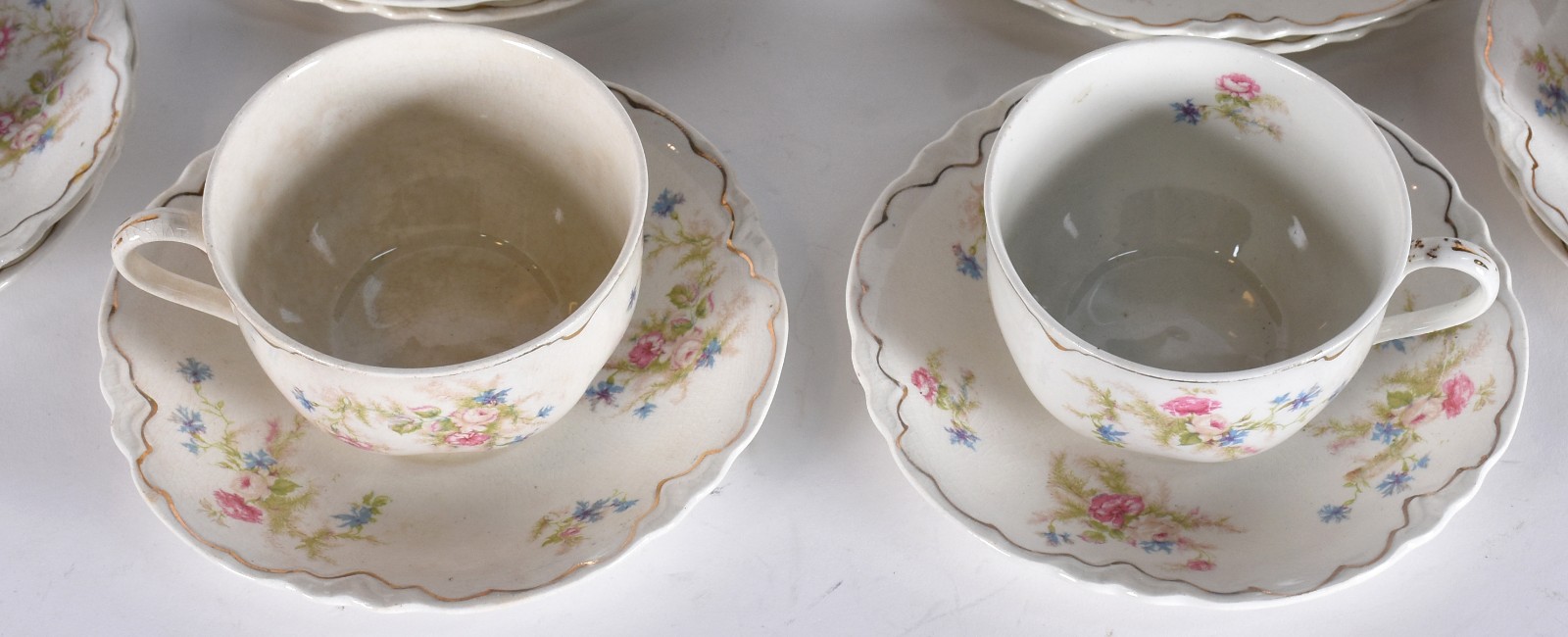 Parte de serviço de porcelana inglesa Johnson Bros England branca com... - foto 3 de 4