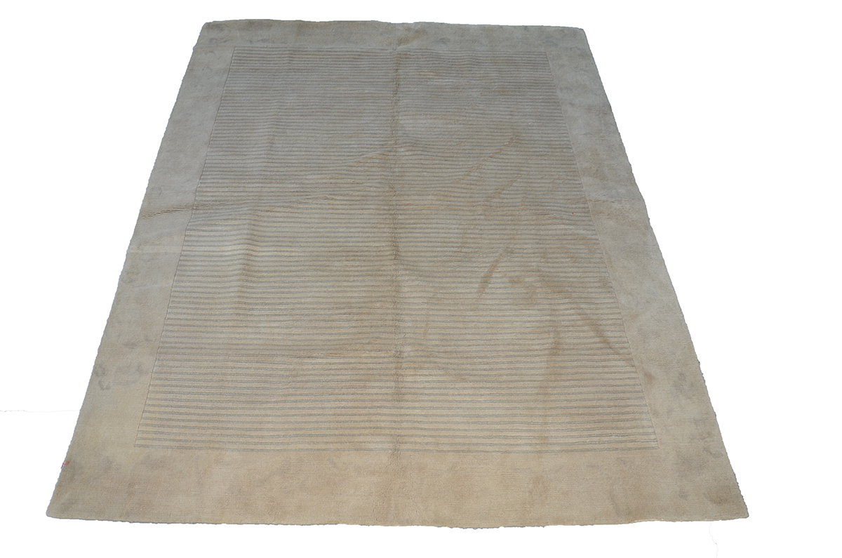 Tapete NEPAL medindo: 2,50 x 2,00 m