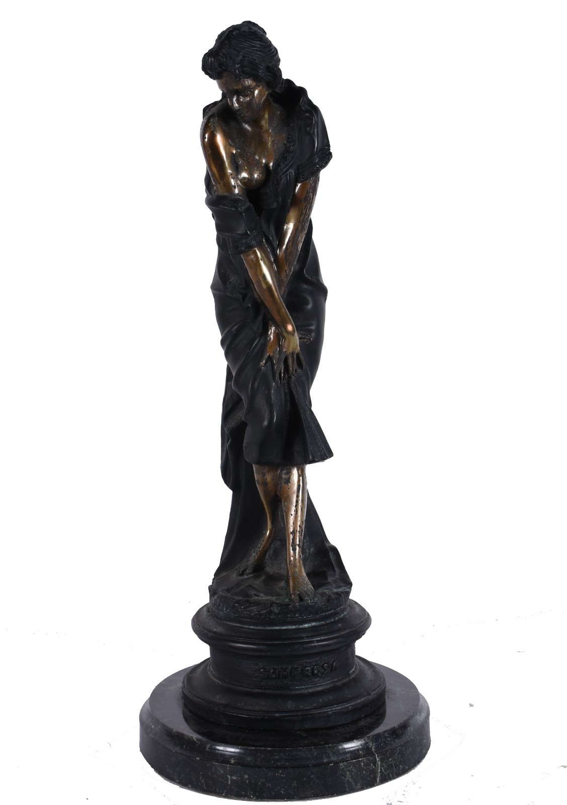 Estatueta de metal representando figura feminina, oxidação. - foto 3 de 6