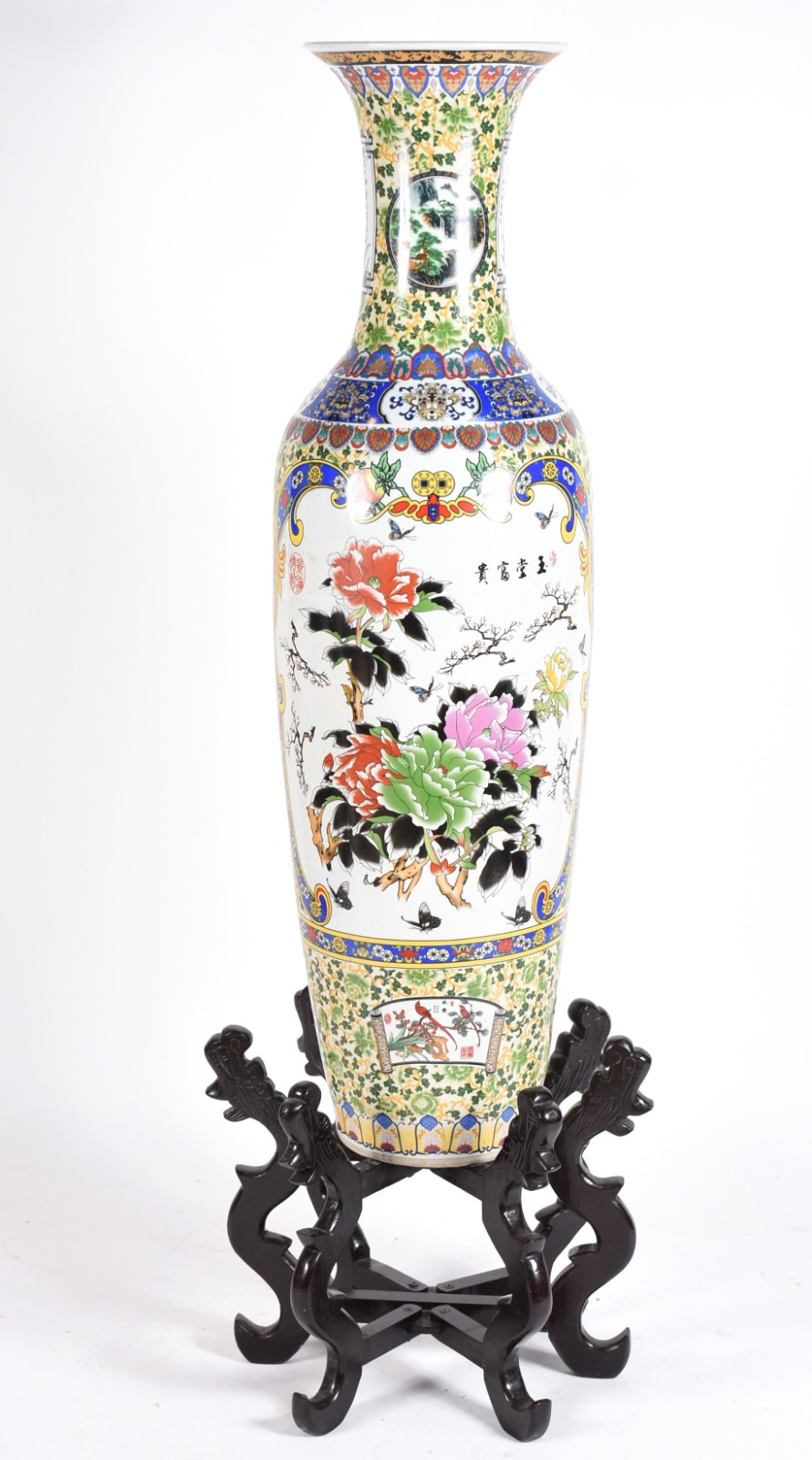 Jarrão de porcelana chinesa policromada, base de madeira. Altura... - foto 2 de 5