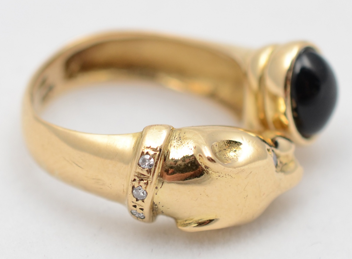 Anel moderno em ouro amarelo 18 k em forma de pantera com coleira e... - foto 1 de 2