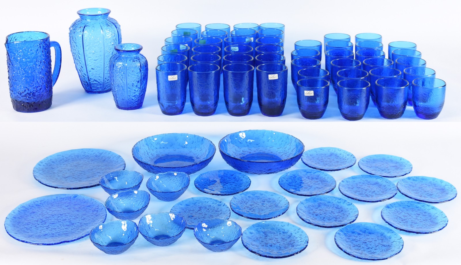 Conjunto de pratos e copos de vidro azul italiano "Laura" composto... - foto 1 de 7