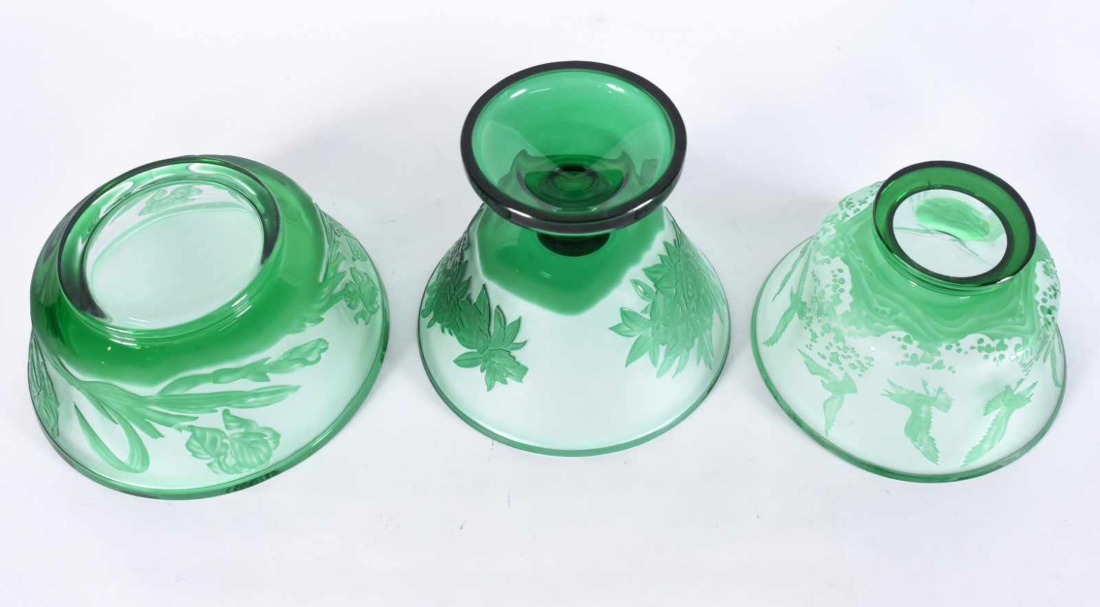 Conjunto com 3 bowls de cristal europeu acetinado doublé verde... - foto 3 de 3
