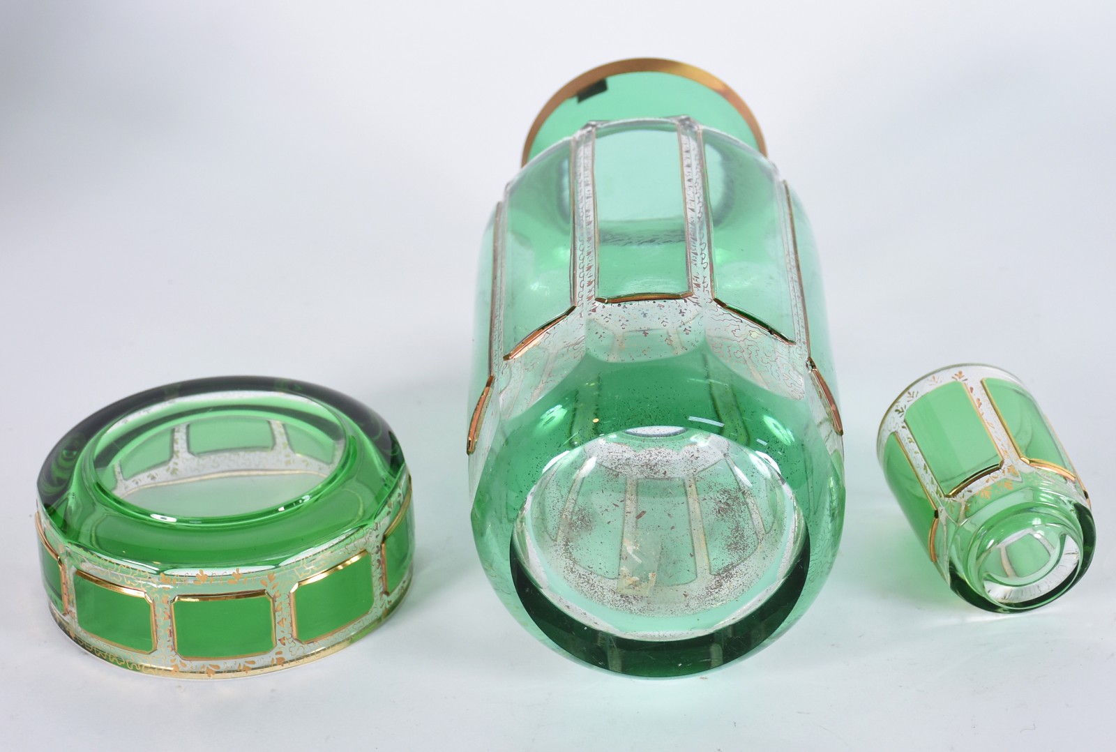 Três peças de cristal da Bohemia doublé verde lapidado com guirlandas... - foto 5 de 5