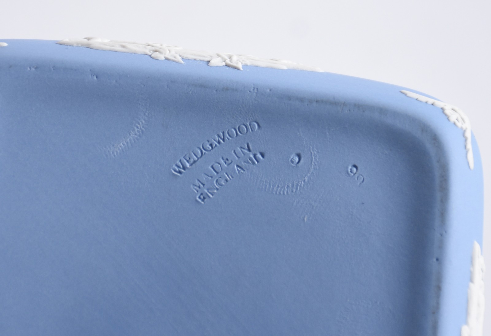 Sete pequenas peças de porcelana inglesa Wedg Wood na cor azul e... - foto 4 de 5