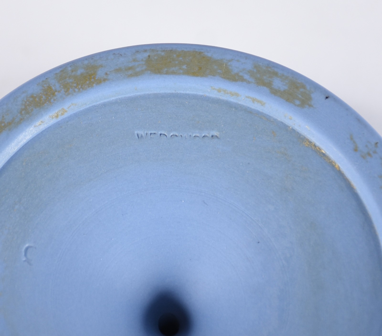 Sete pequenas peças de porcelana inglesa Wedg Wood na cor azul e... - foto 5 de 5