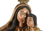 Nossa Senhora - Imagem de madeira policromada c... - Nossa Senhora - Imagem de madeira policromada com anjos aos pés, acompanha coroa.