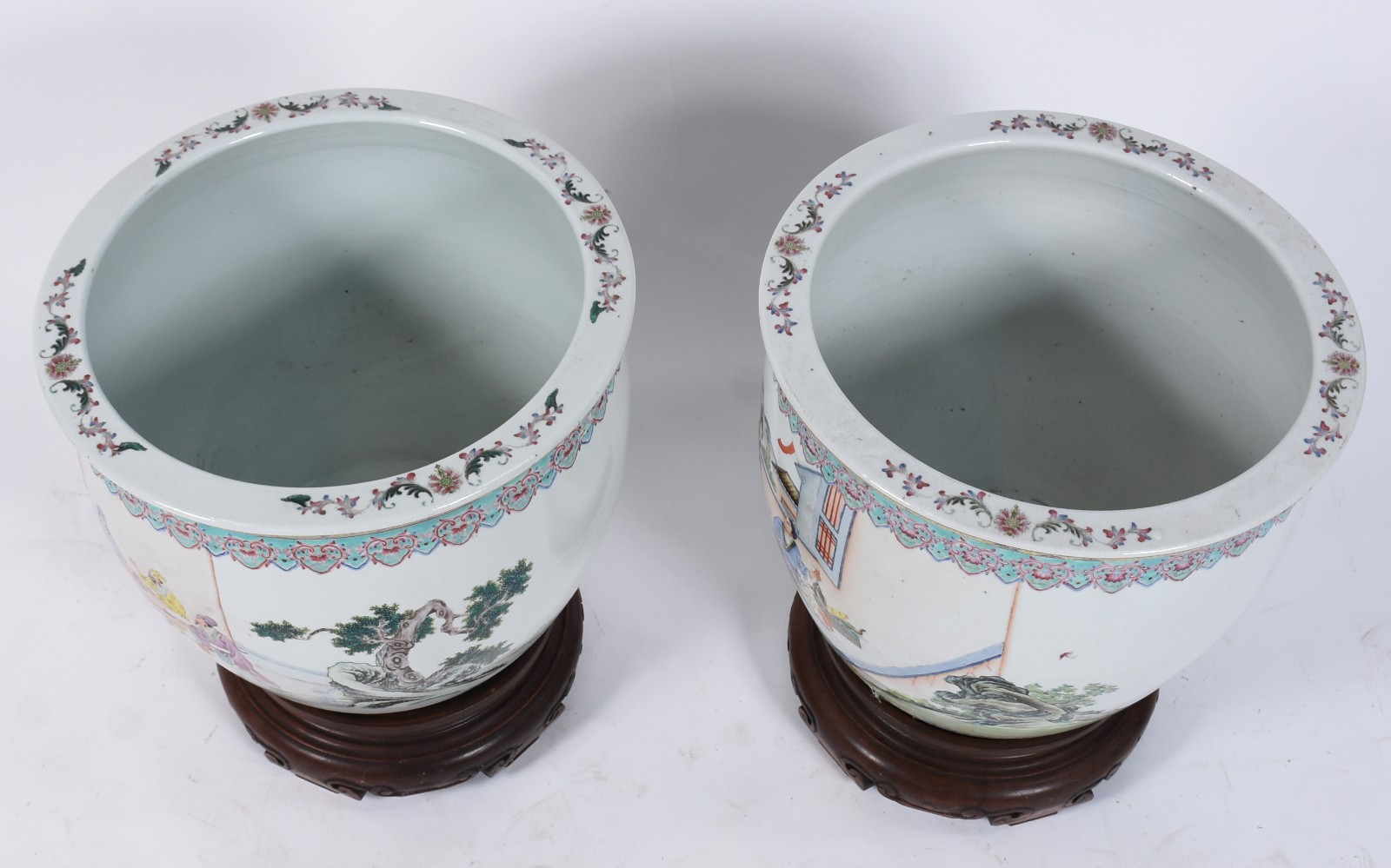 Par de cachepots/aquário de porcelana oriental decorados com figuras... - foto 3 de 6