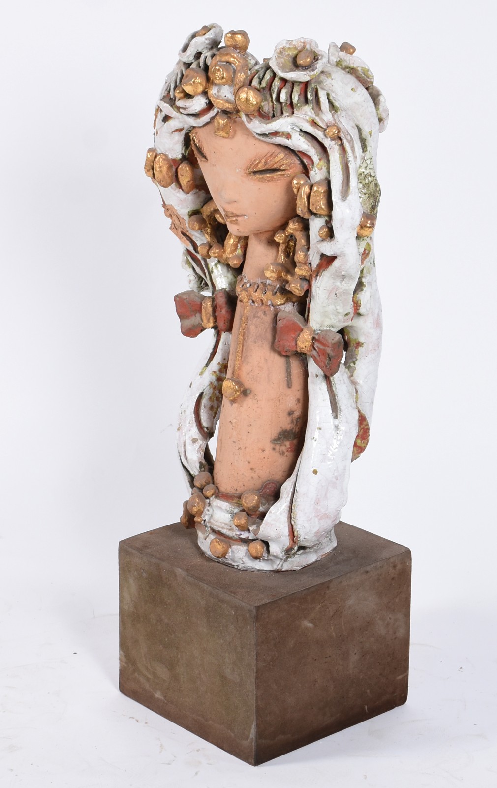 Estatueta representando Figura feminina de cerâmica vitrificada... - foto 2 de 4