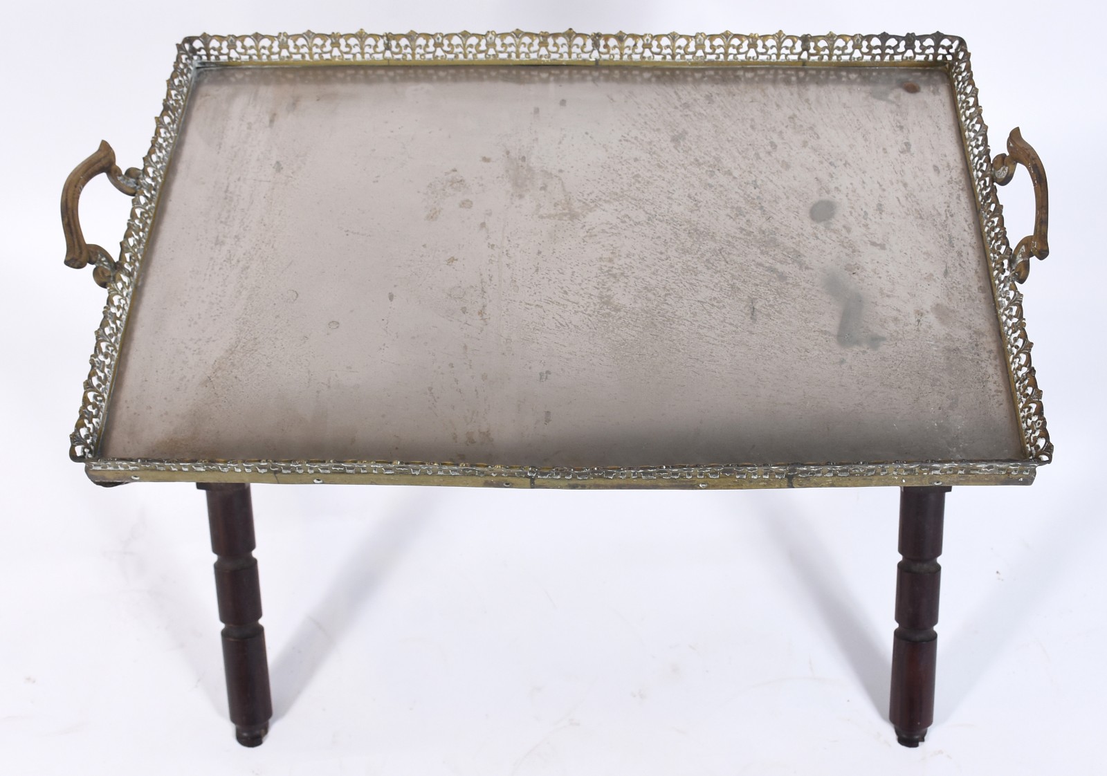 Mesa cavalete com base de madeira e tabuleiro de metal com alças e... - foto 4 de 9