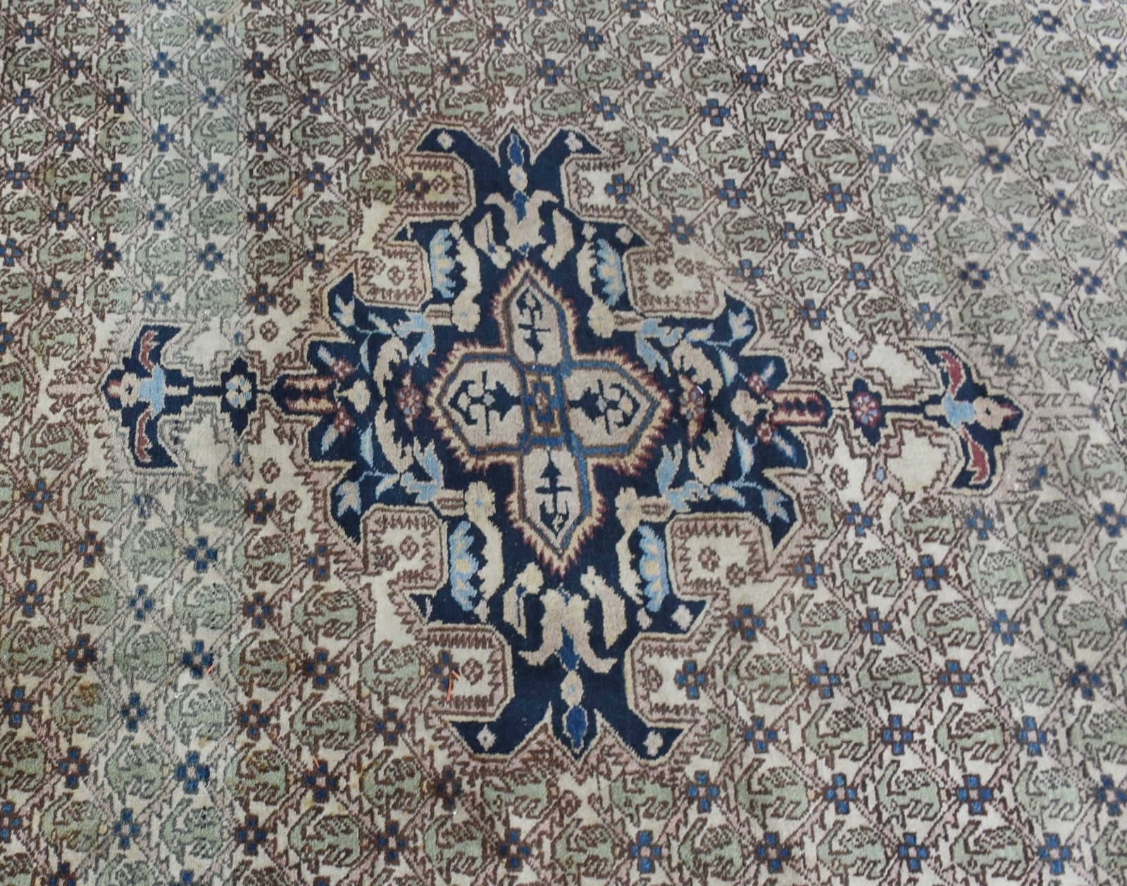 Tapete Tabriz (cordão com defeito). - foto 2 de 3
