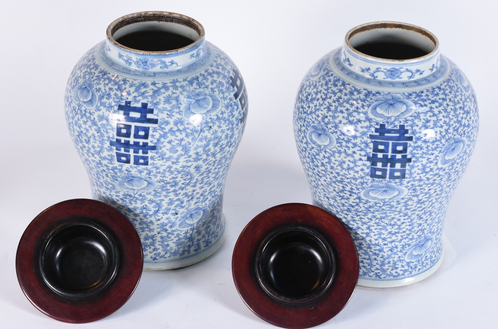 Par de potiches de formato balaústre em porcelana chinesa, decorados... - foto 3 de 4