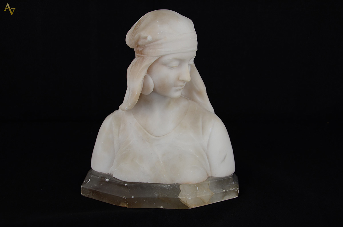 ALBERTO SACCARDI (1883-1956) - Escultura em mármore de carrara e... - foto 1 de 3