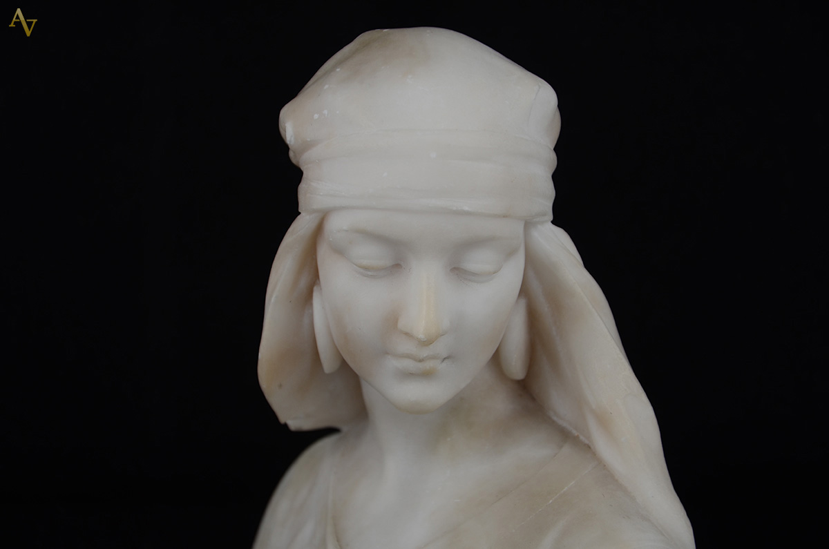 ALBERTO SACCARDI (1883-1956) - Escultura em mármore de carrara e... - foto 2 de 3