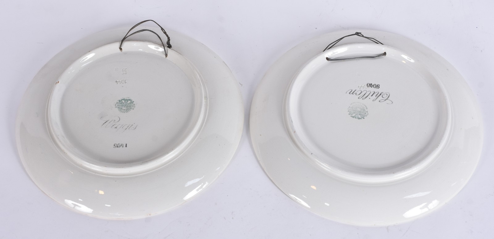 Par de medalhões de porcelana Villeroy&Boch decorado com castelos em... - foto 2 de 3