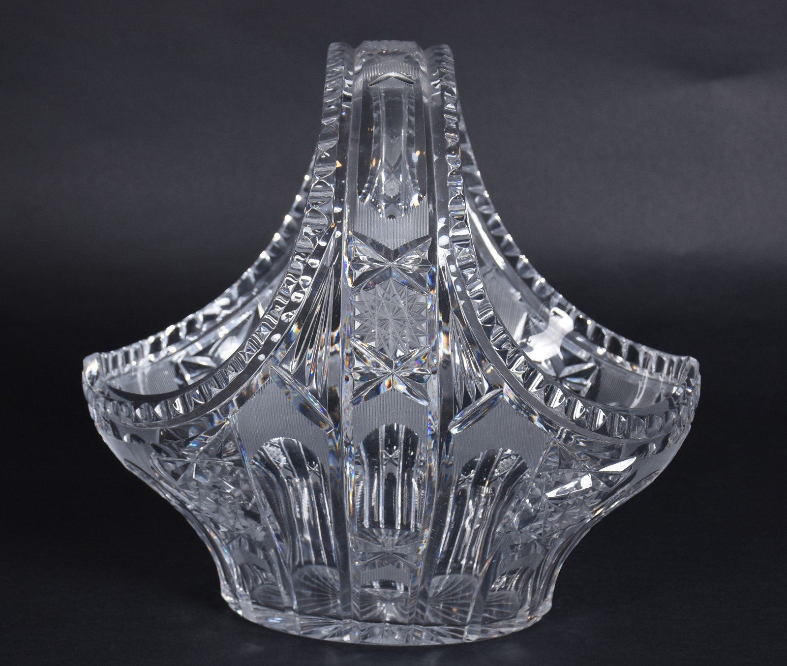Cesta de cristal tcheco lapidado. - foto 2 de 4