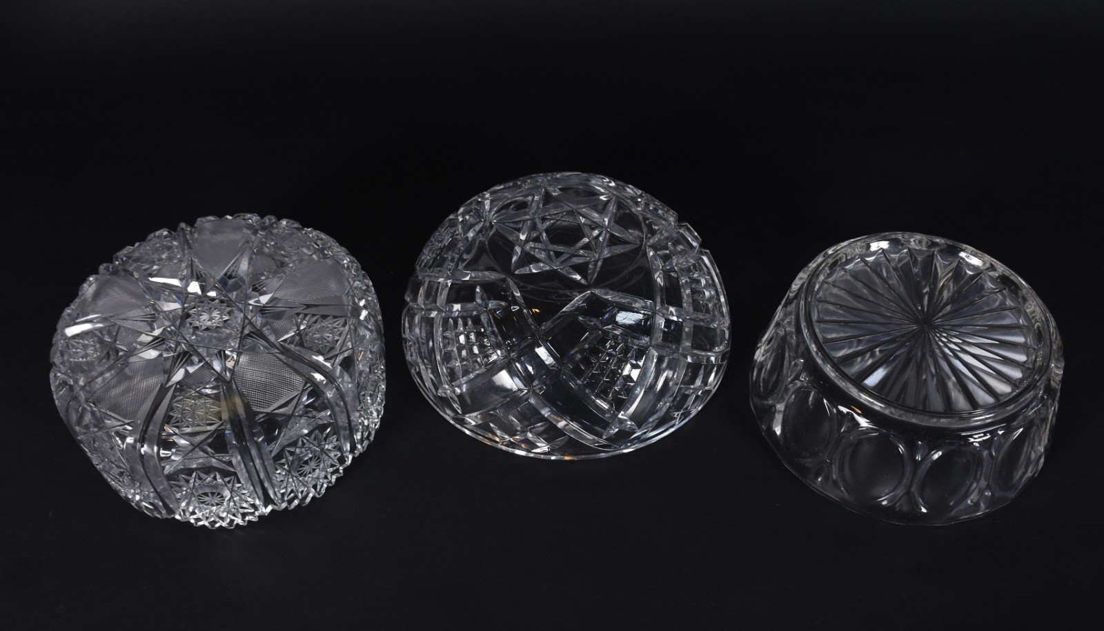 Três bowls de cristal de diversas procedências. - foto 3 de 3