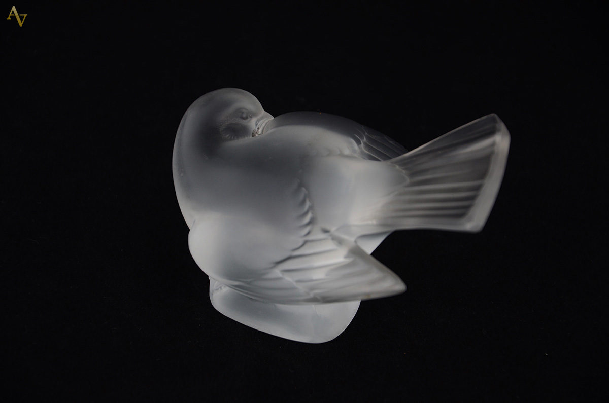 LALIQUE - Pequeno pássaro em cristal. Altura: 8 cm. Assinado - foto 2 de 2