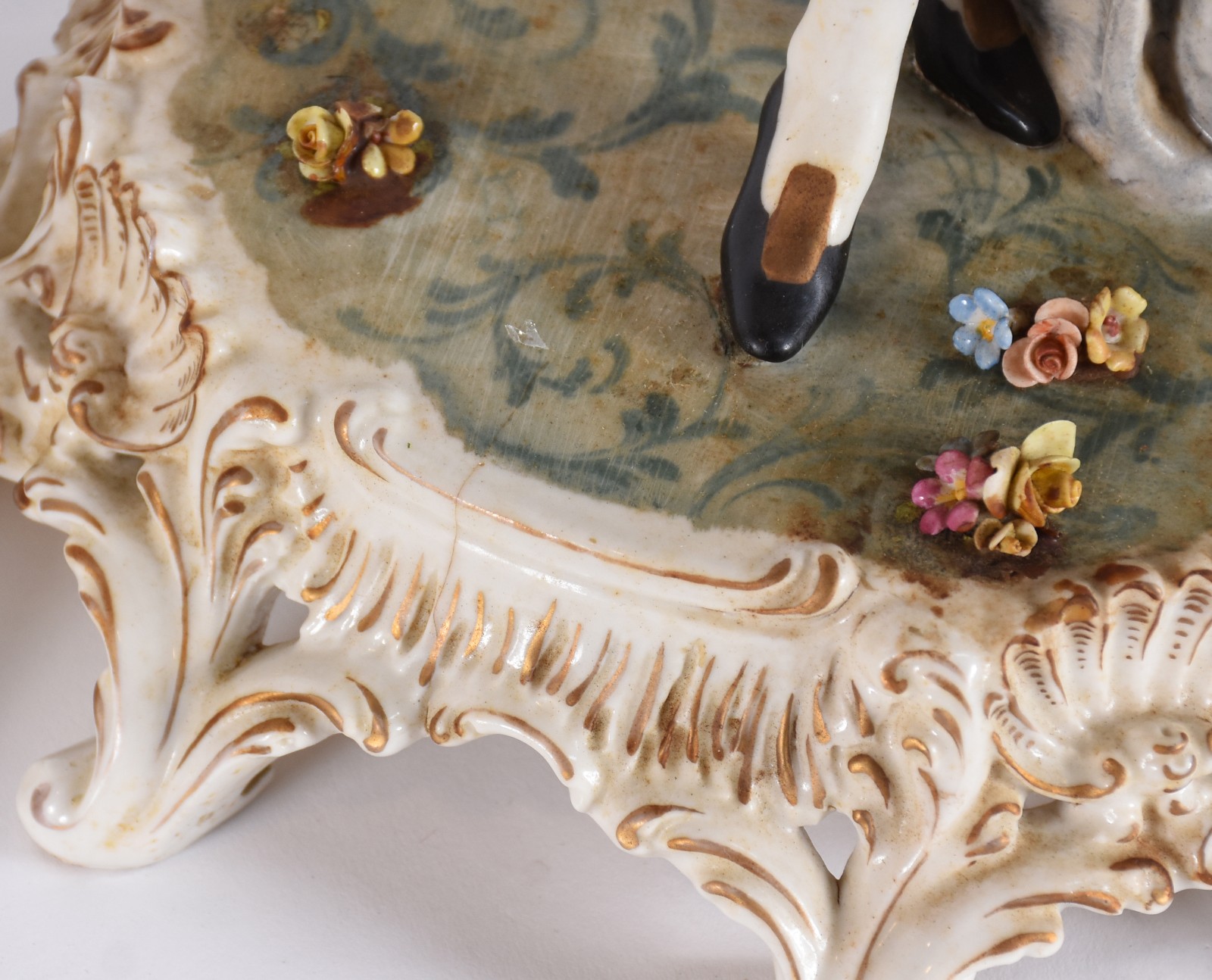 Par de esculturas de porcelana italiana Capo di Monti policromada... - foto 6 de 11