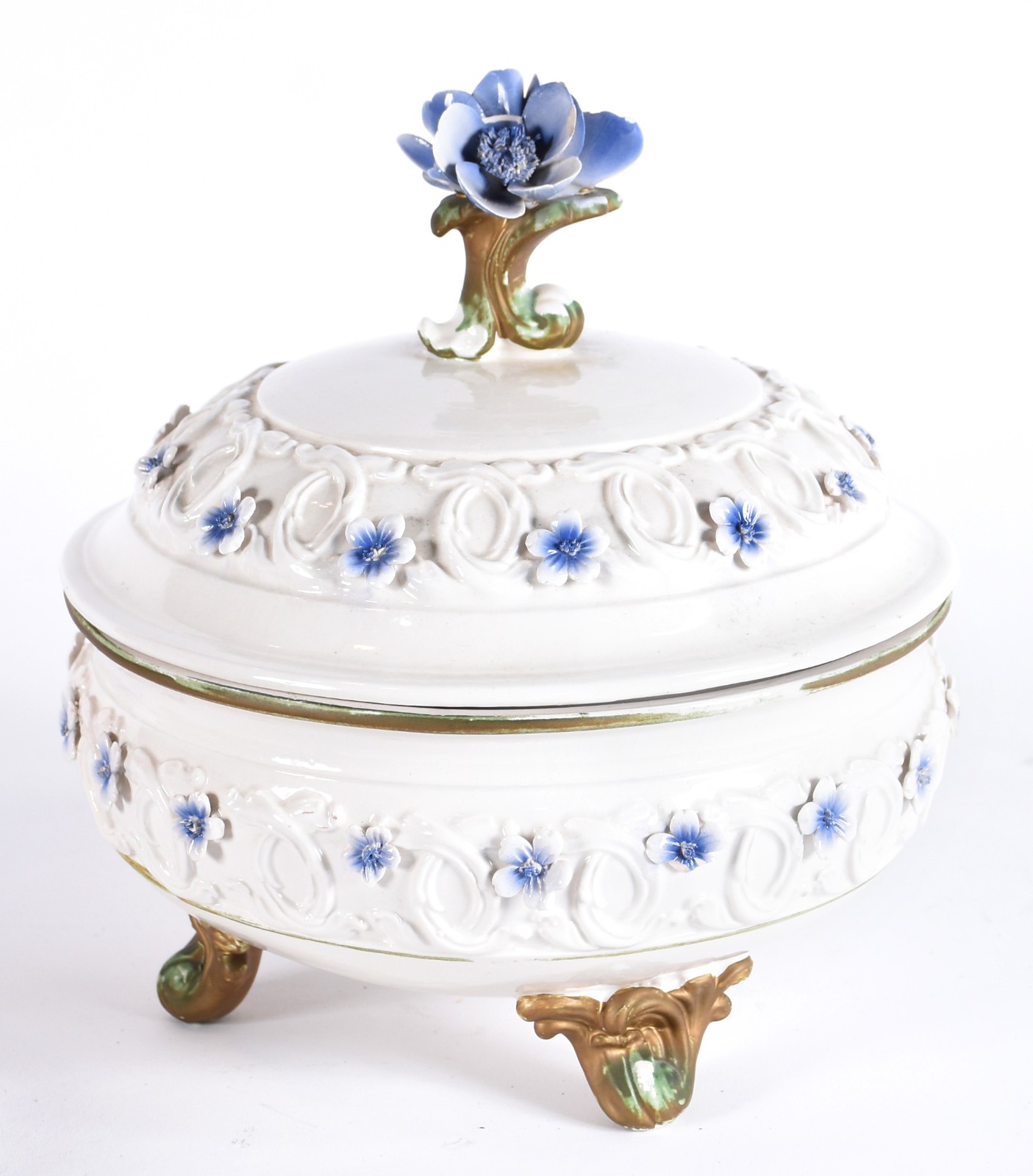 Sopeira de porcelana italiana na cor branca decorada com flores azuis... - foto 1 de 7