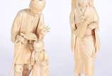Duas estatuetas de marfim representando casal d... - Duas estatuetas de marfim representando casal de camponeses (alguns defeitos e perda de partes).