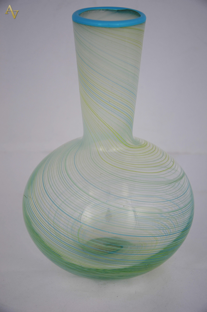 Vaso em vidro escandinavo, provavelmente KOSTA BODA, em forma de...
