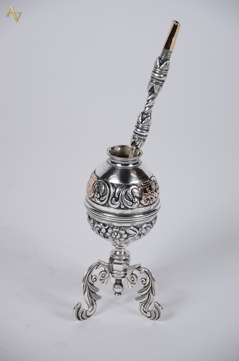 Bomba (alt.18 cm.) e cuia (alt.14 cm) para chimarrão, de prata com...