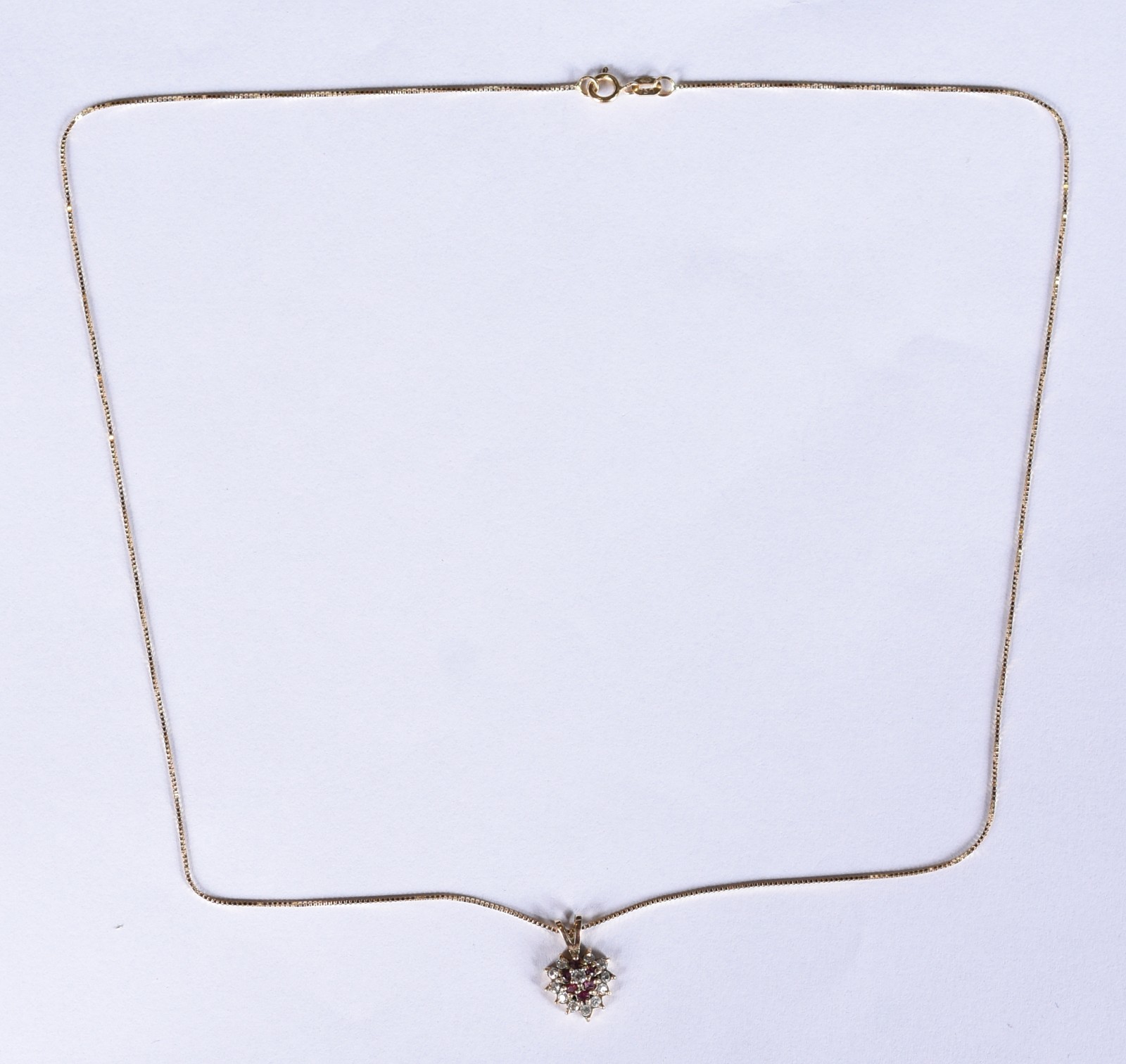 Colar de ouro 18k, contraste 750, pingente com brilhantes (Por... - foto 2 de 5