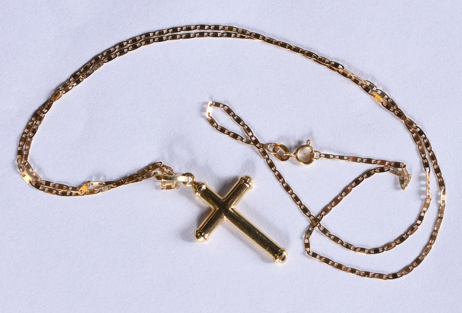 Colar de ouro 18 k, contraste 750 com crucifixo (Por motivos de... - foto 3 de 5