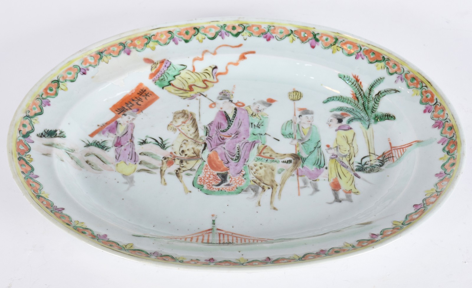 Travessa de porcelana oriental decorado com figura a cavalo e outros... - foto 2 de 5