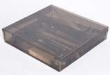Faqueiro de metal prateado Wolff composto de: <... - Faqueiro de metal prateado Wolff composto de: <br>5 colheres, 6 garfos, 4 facas grandes, 6 colheres, 6 garfos, 6 facas de sobremesa, 4 colheres ...