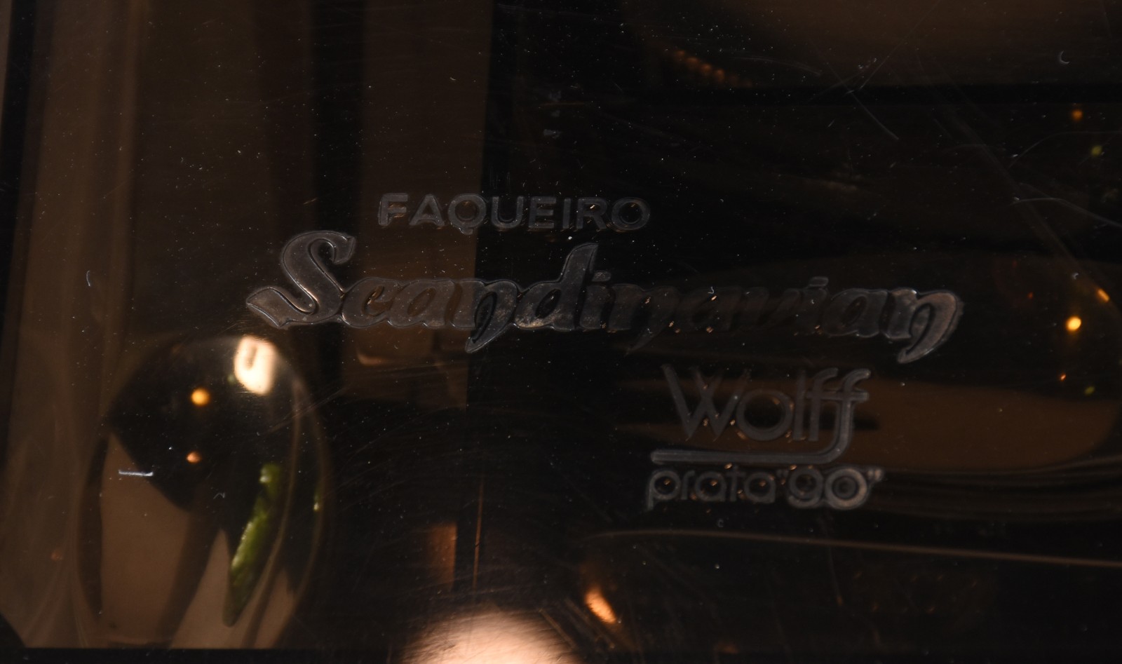 Faqueiro de metal prateado Wolff composto de: 5 colheres, 6 garfos, 4... - foto 5 de 5