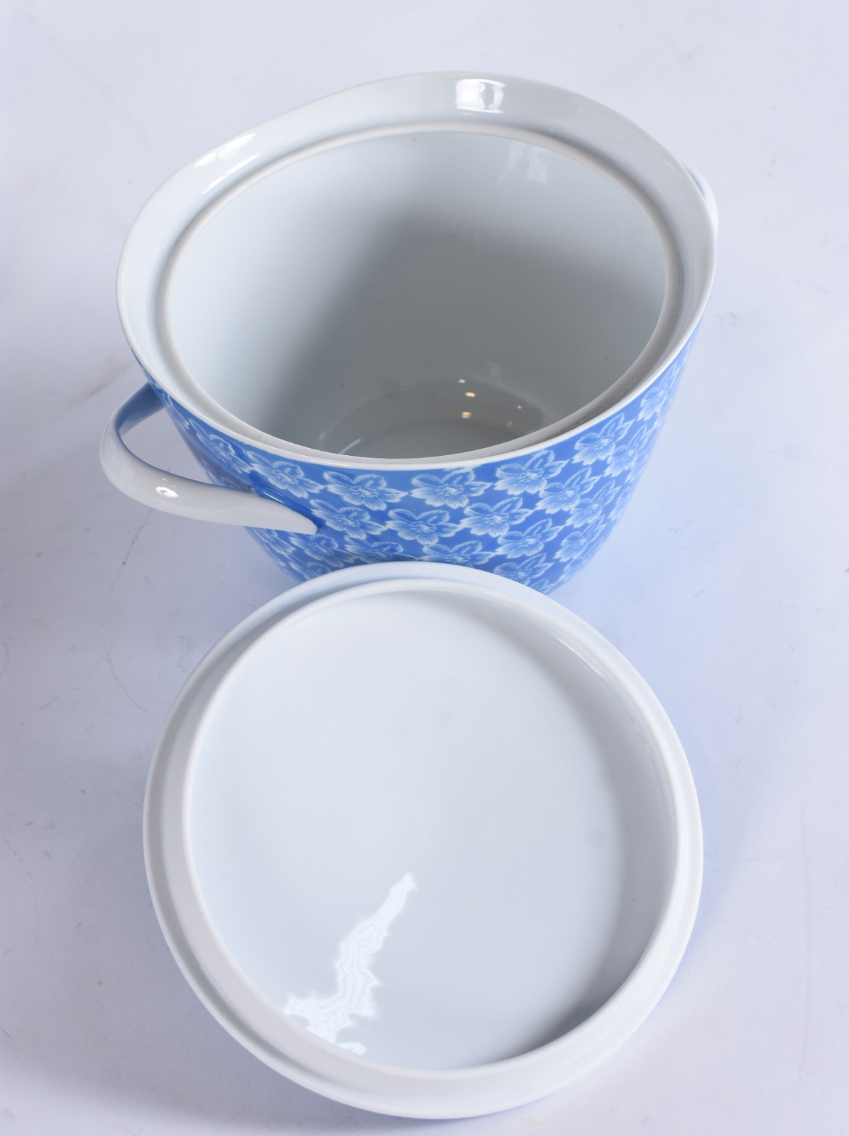 Aparelho de jantar de porcelana Steatita Paraná composto de: 12... - foto 2 de 5