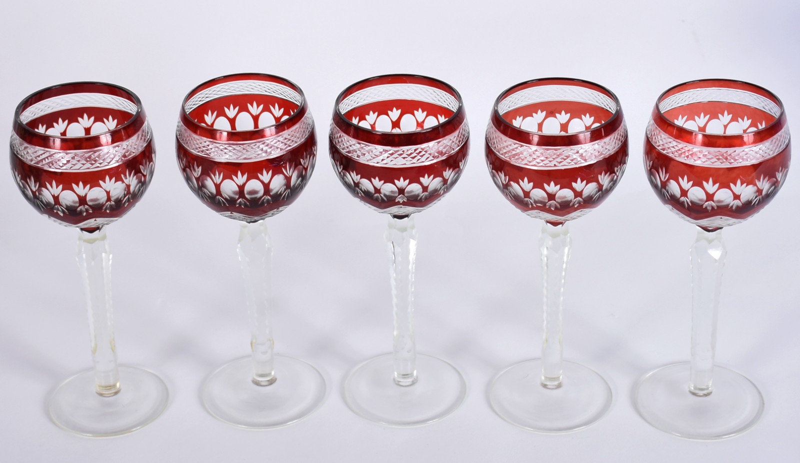 Cinco cálices para vinho de cristal doublé rubi lapidado, pés... - foto 4 de 4