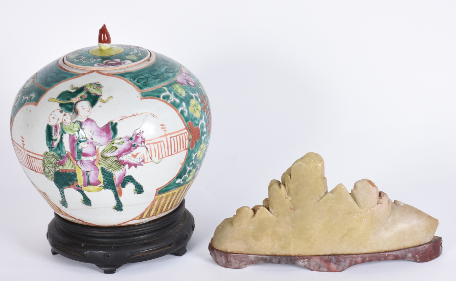 Duas peças, sendo: potiche de porcelana oriental, tampa lascada e... - foto 3 de 9