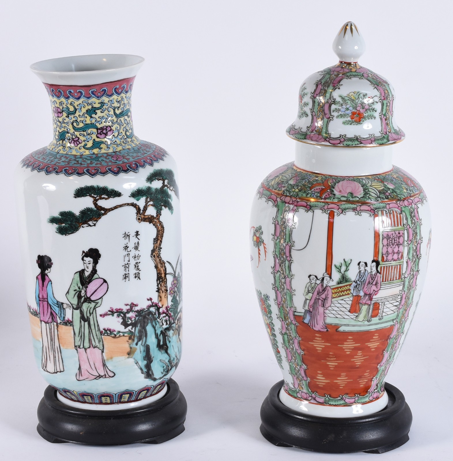 Duas peças de porcelana oriental, desenho em policromia sendo... - foto 1 de 5