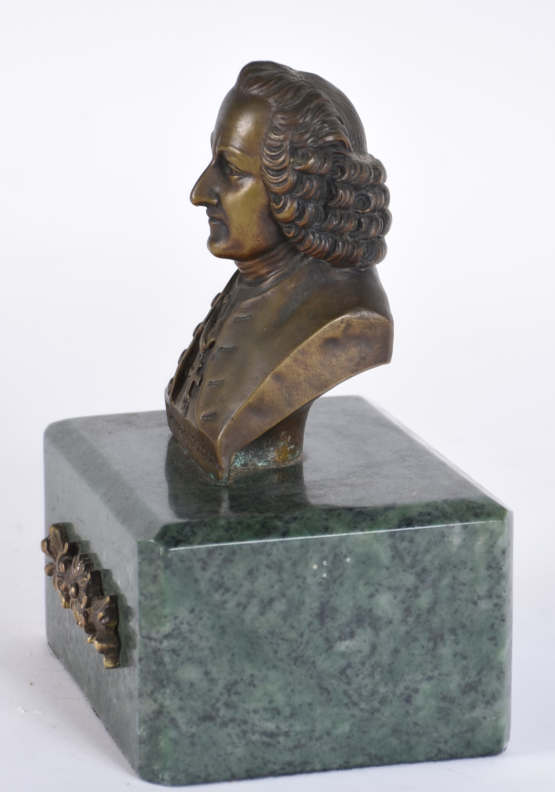 Escultura de bronze dourado representando Marquês de Pombal, base de... - foto 3 de 5