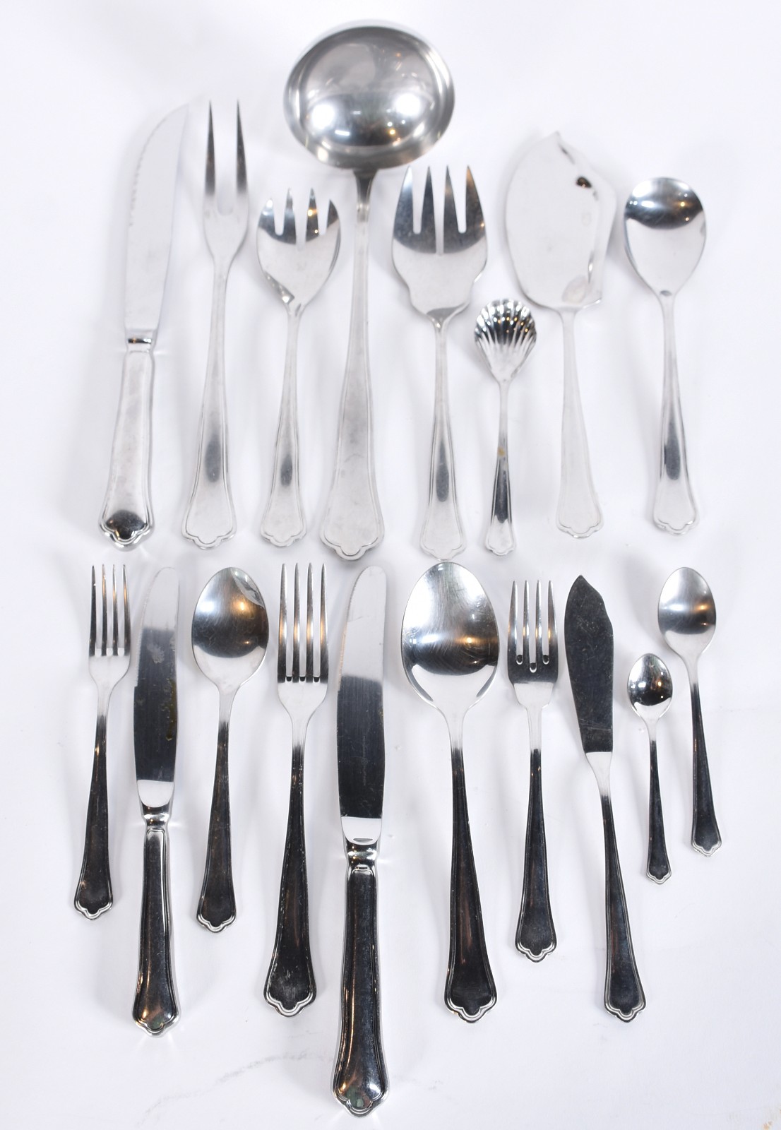 Faqueiro Hercules aço inox composto de: 10 colheres,8 garfos, 12... - foto 1 de 5