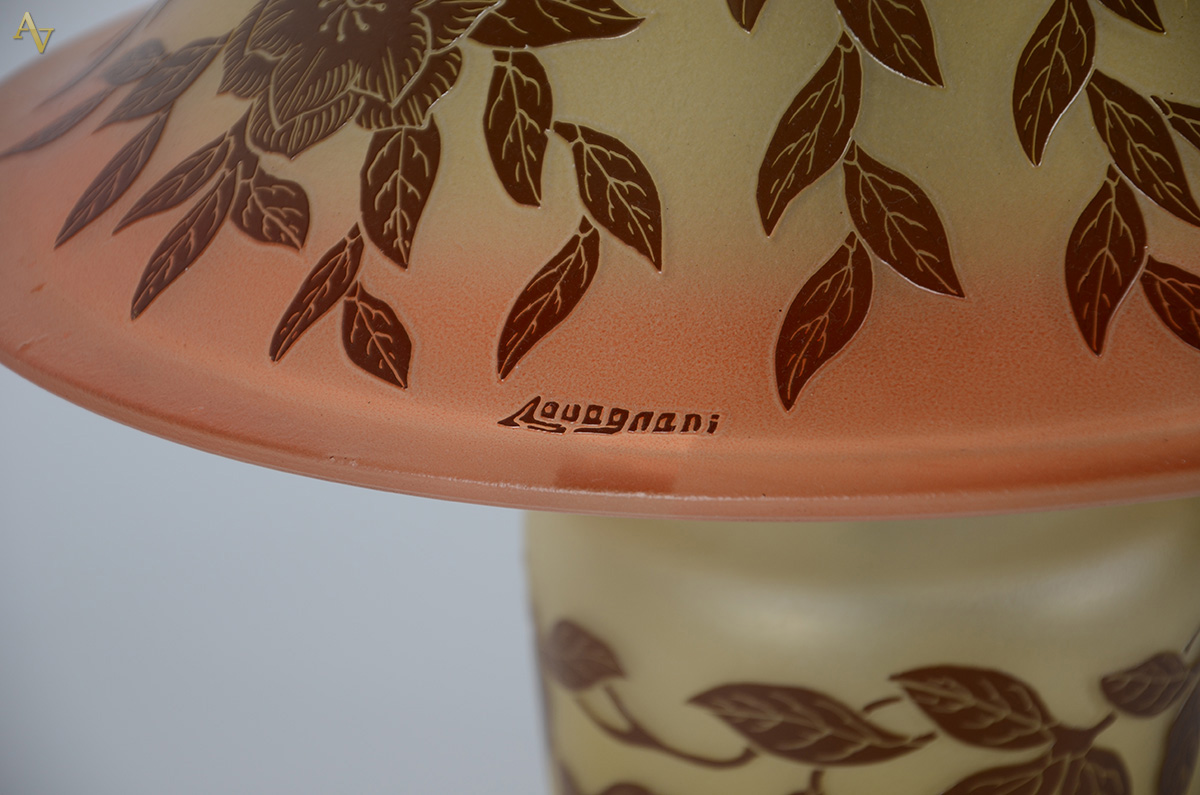 RAVAGNANI - Abajour em pasta de vidro com decoração floral, assinado... - foto 2 de 3