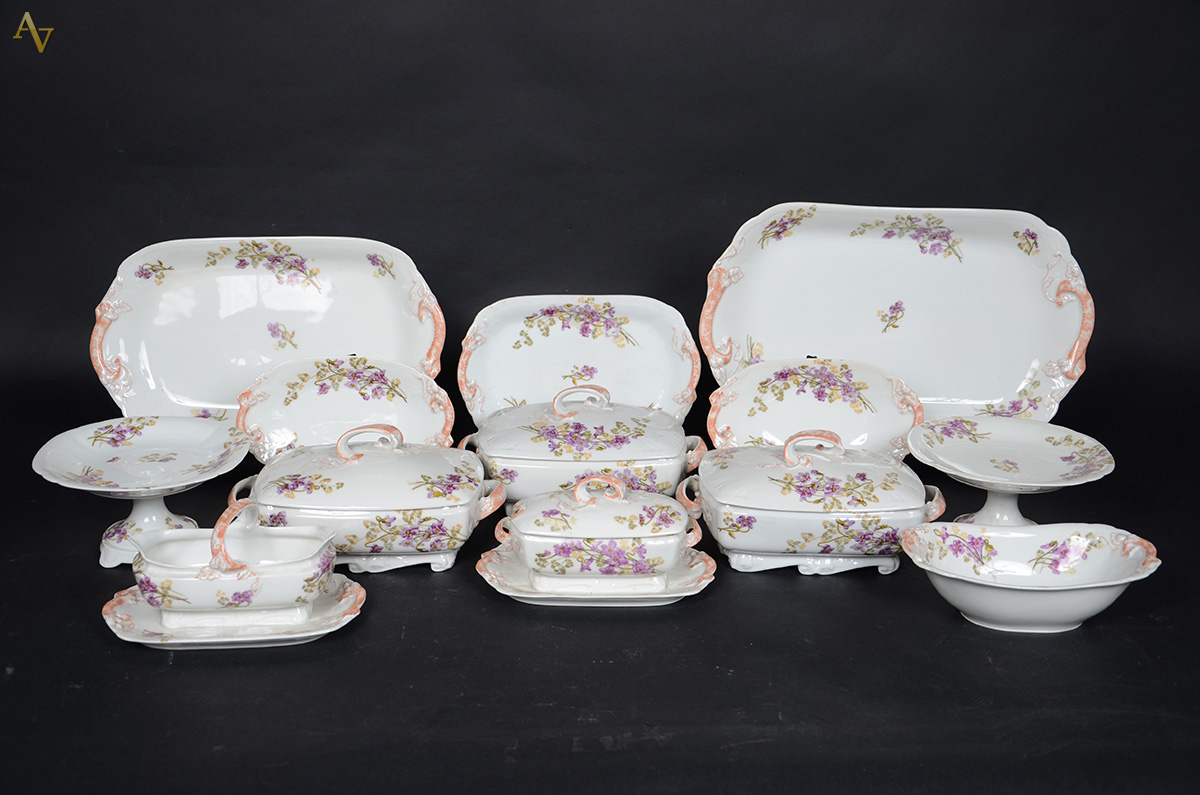 Parte de serviço de jantar em porcelana Limoges (marcado Casa...