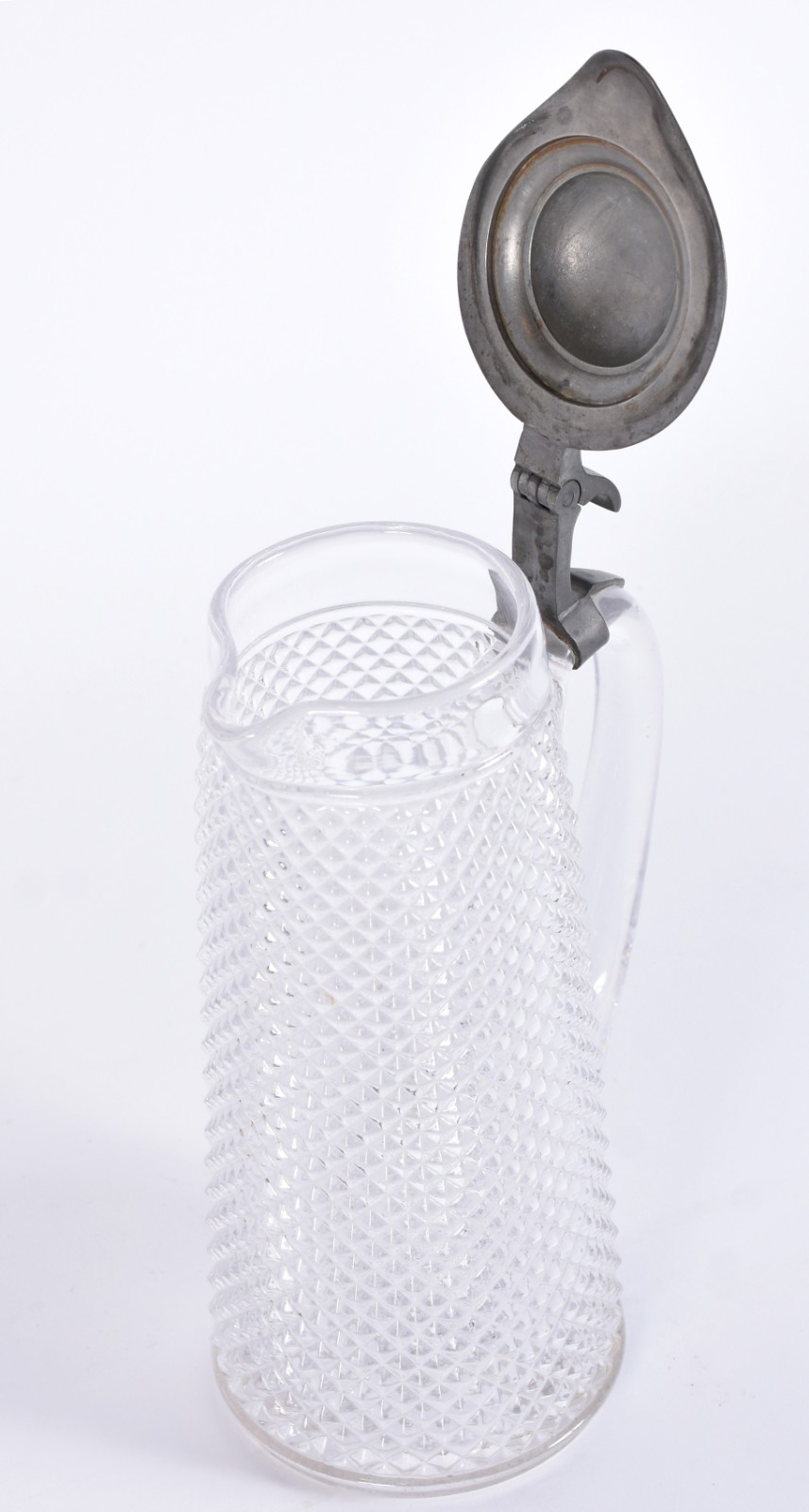 Tankard de cristal bico de jaca, tampa de estanho, pequeno bicado na... - foto 2 de 5
