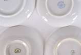 Conjunto com 19 xícaras para chá e café com seu... - Conjunto com 19 xícaras para chá e café com seus respectivos pires, em porcelana de diversos modelos e procedências.