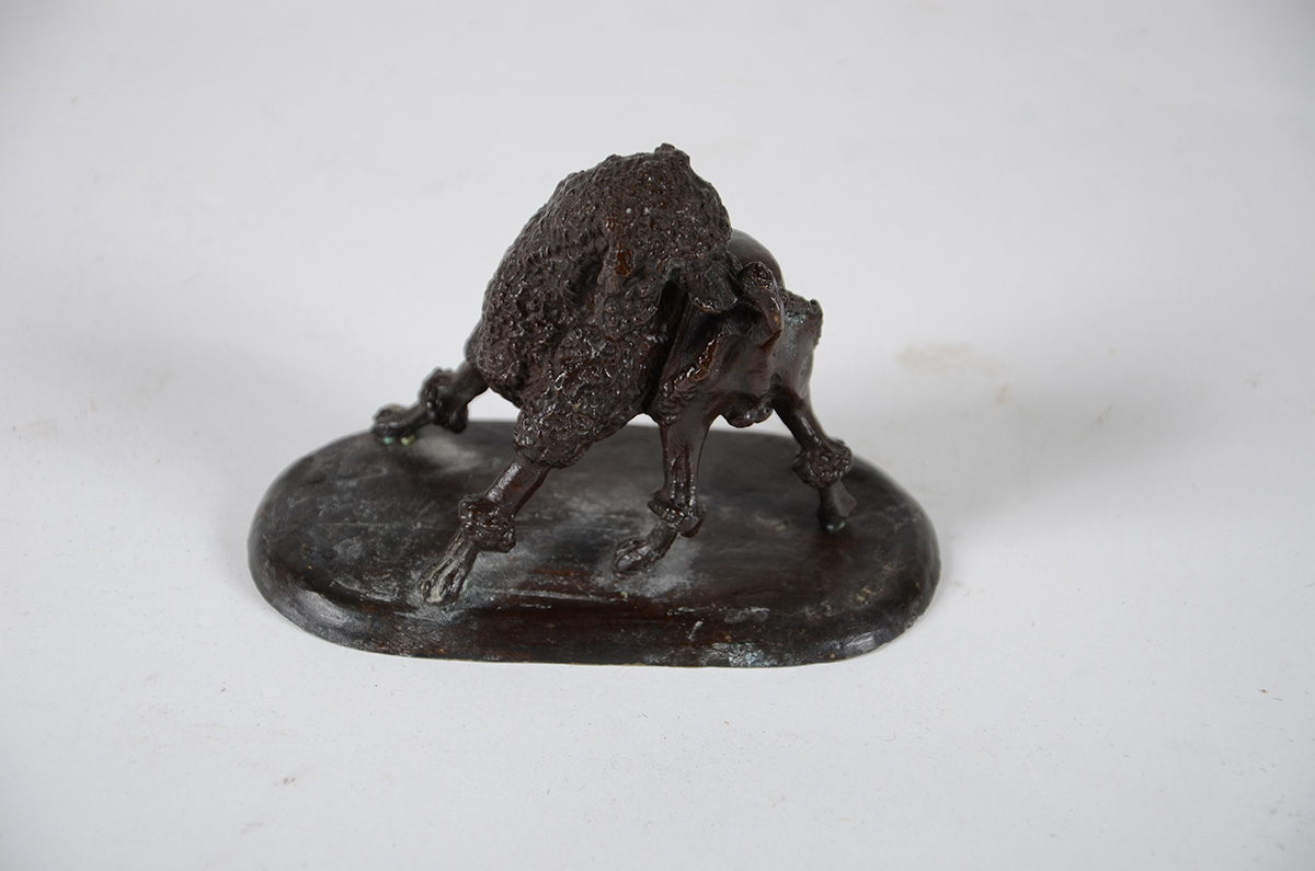 P.J. MÊNE - Escultura em bronze representando Cachorro. Alt. 9 cm - foto 1 de 3