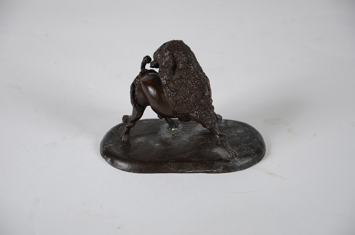 P.J. MÊNE - Escultura em bronze representando Cachorro. Alt. 9 cm - foto 2 de 3