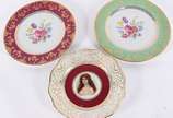 Três pratos decorativos de porcelana Bavaria. - Três pratos decorativos de porcelana Bavaria.