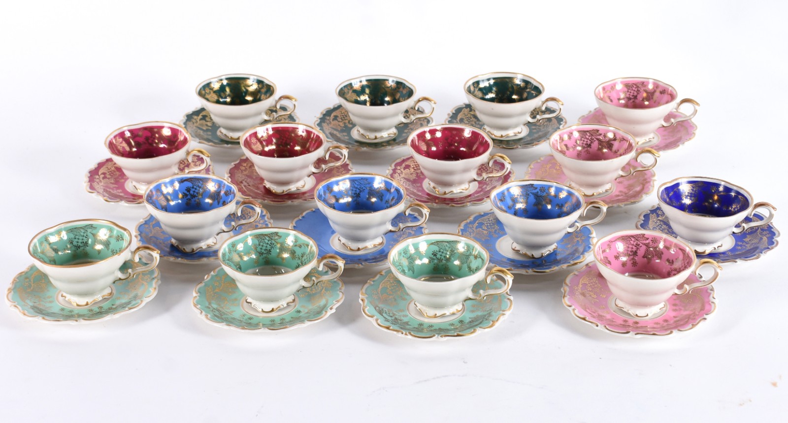 Conjunto com 16 xícaras de porcelana alemã diversas cores e... - foto 1 de 6