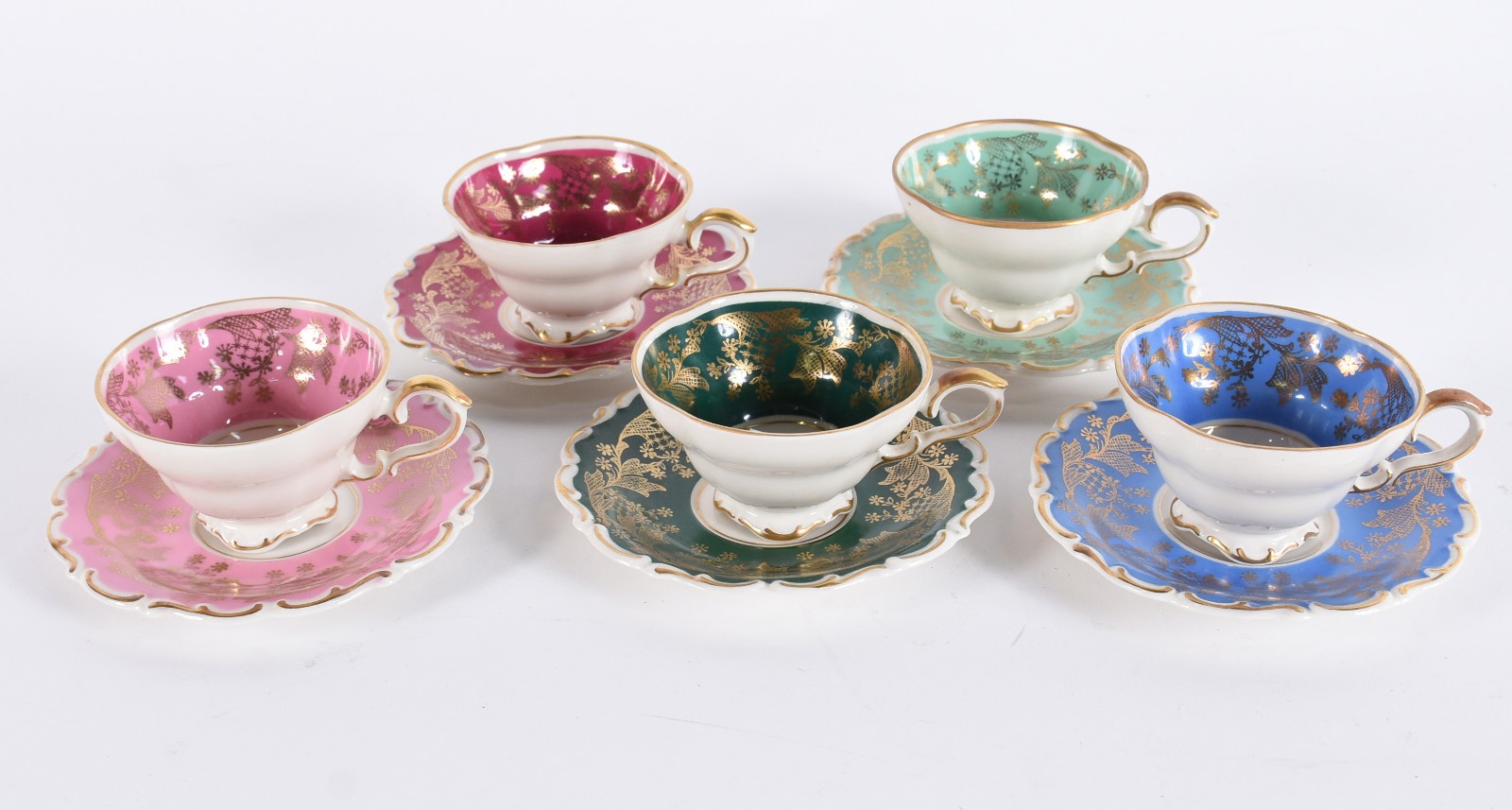Conjunto com 16 xícaras de porcelana alemã diversas cores e... - foto 3 de 6